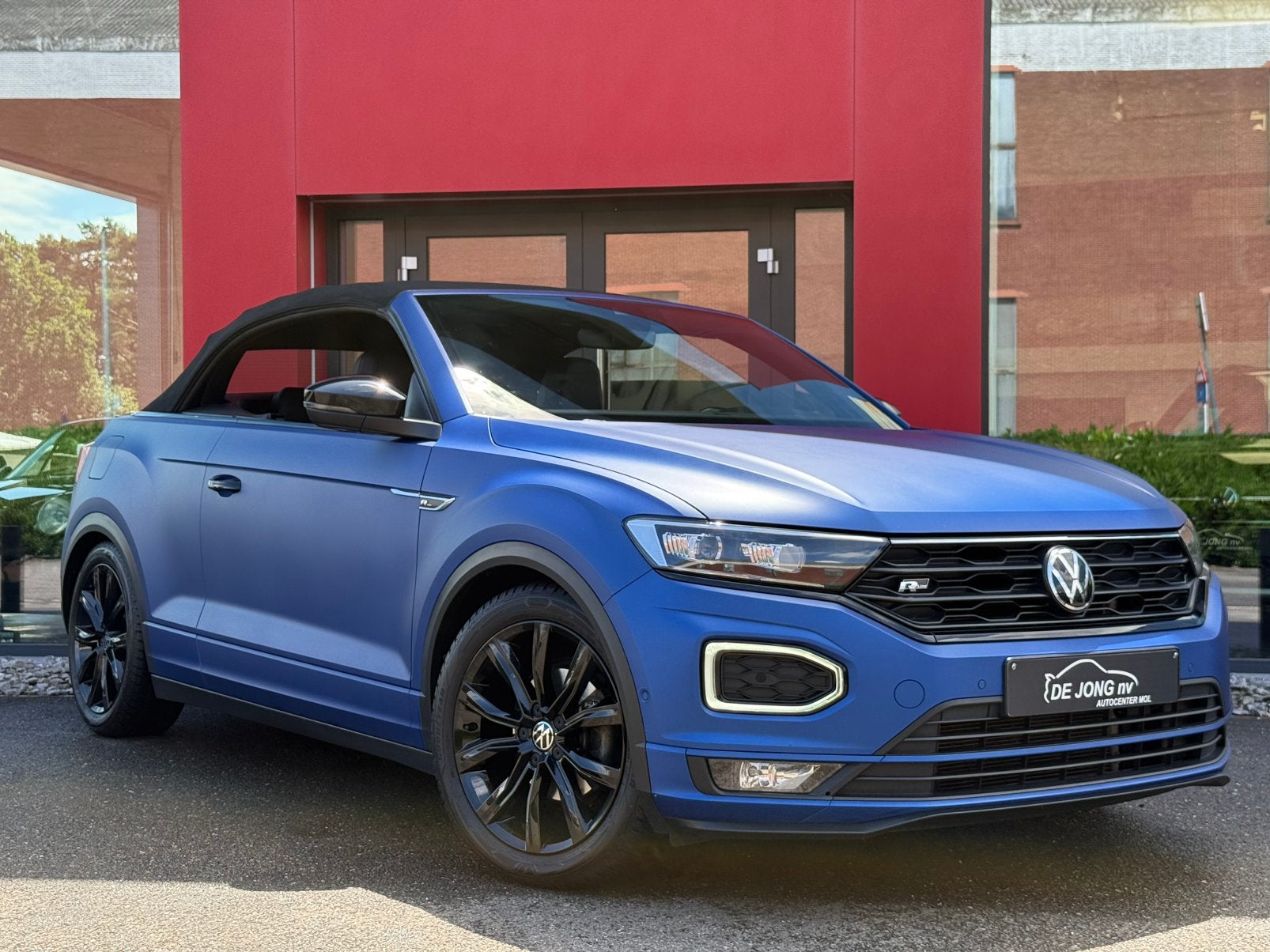 VOLKSWAGEN T-Roc R-Line EDITION BLEUE 786/800 EN OPTION, Autos, Volkswagen, Cuir et Alcantara, Achat, https://public.car-pass.be/vhr/a6cea932-eb8b-4610-b595-3a59dd0539b8