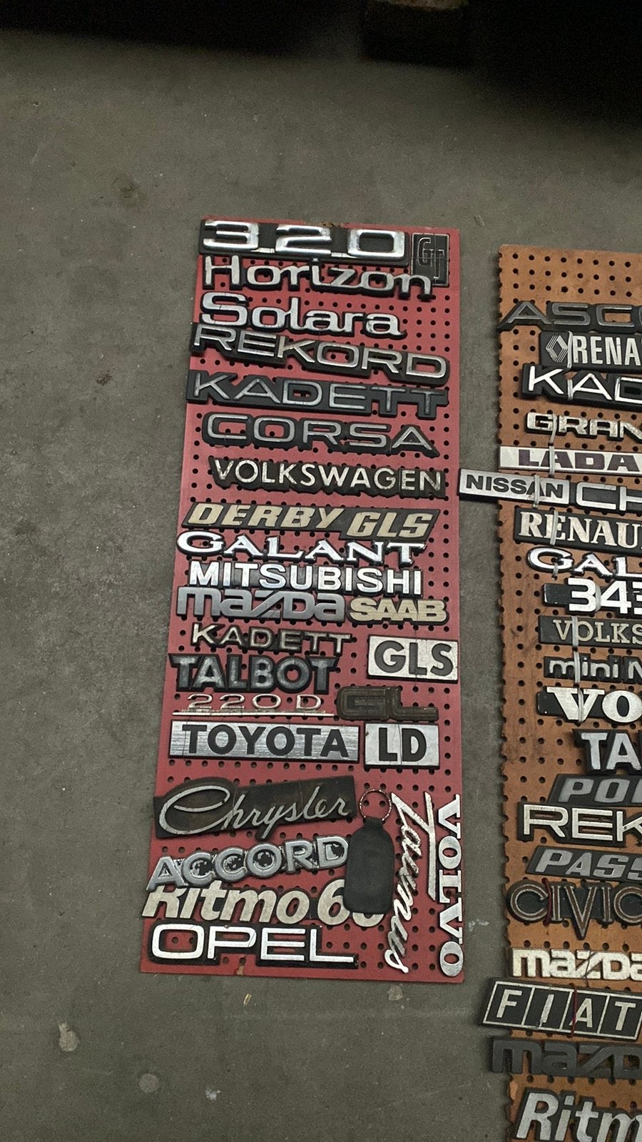 Originele auto emblemen grote verzameling, Verzamelen, Ophalen of Verzenden