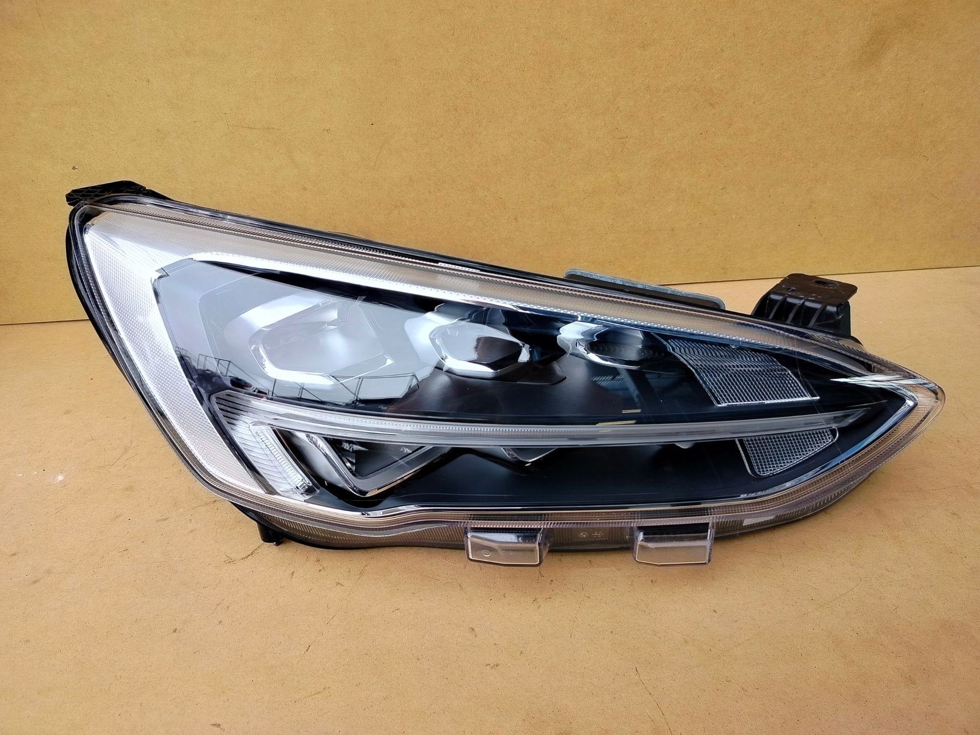 Ford Focus Koplamp Rechts JX7B-13E014-AE, Gebruikt, Info@ford.com, Ford, Ford Motor Company
