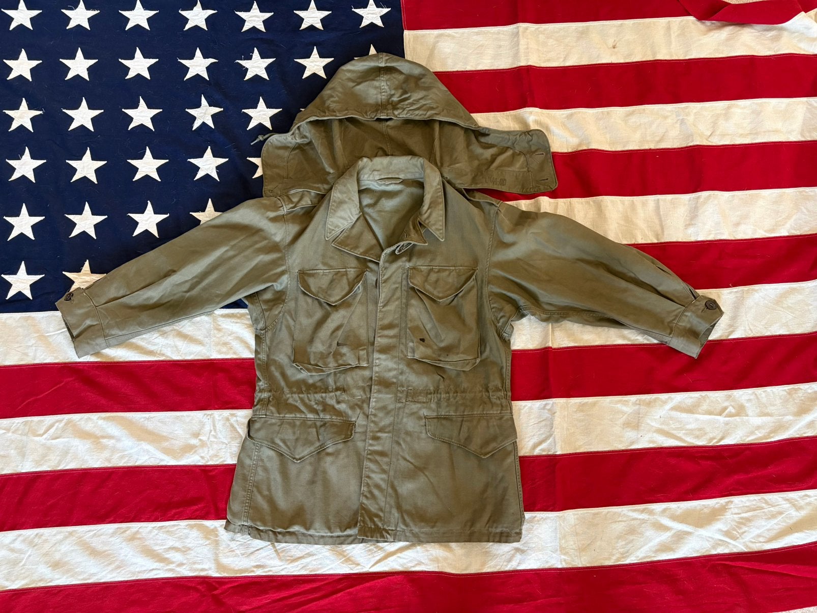 US WW2 M43 jacket 34R & M43 hood L, Verzamelen, Ophalen of Verzenden