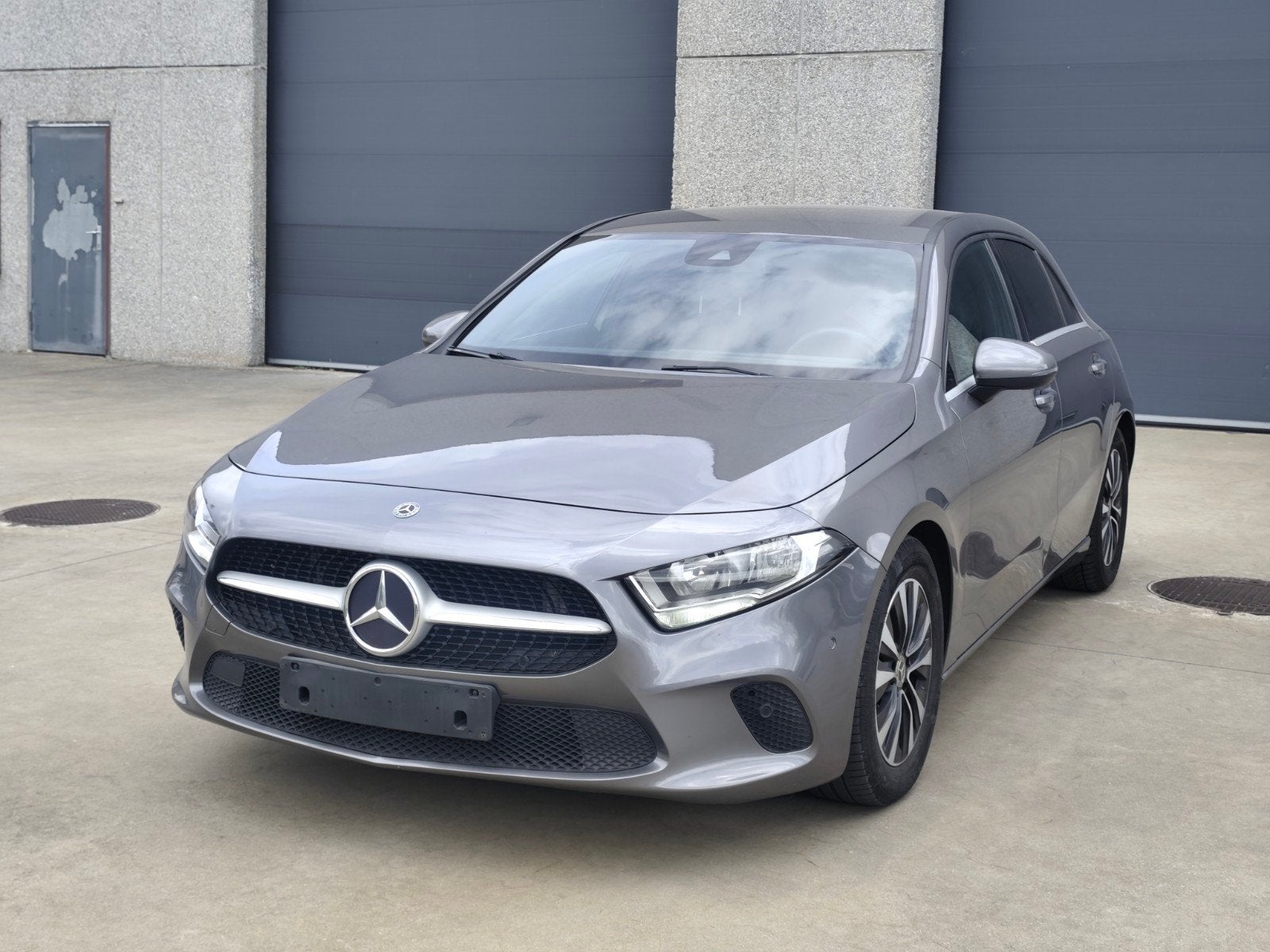 Mercedes-Benz a180 automaat 174km, Automaat, Bedrijf, Bluetooth, Te koop