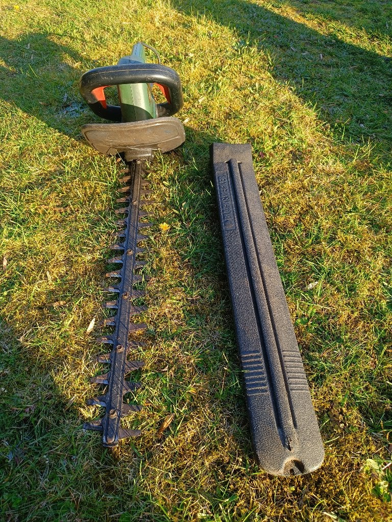 Heggenschaar Black & Decker, Ophalen