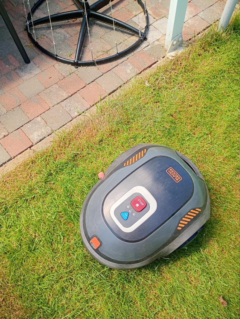 Robotmaaier Black and Decker, Tuin en Terras, Ophalen of Verzenden