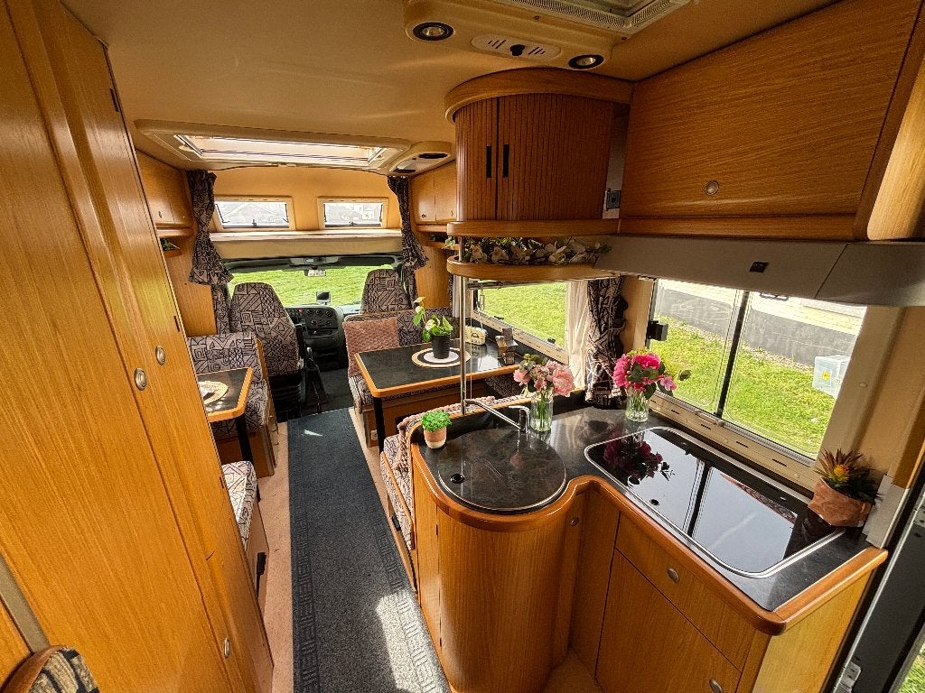 Kwaliteitsvolle Laika IVECO Daily 35C130 6 pers rijbewijs C, Caravans en Kamperen, Alkoof, Ringverwarming, Bedrijf, Meer dan 6