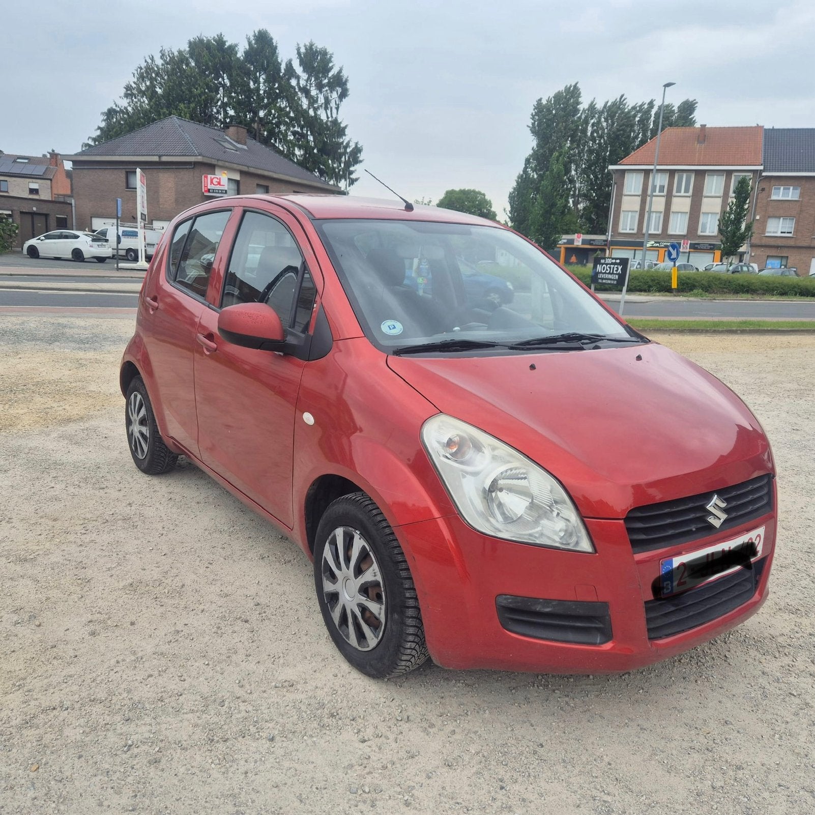Petite voiture essence pour débutant, Autos, Suzuki, Rouge, Achat, Boîte manuelle, 48 kW