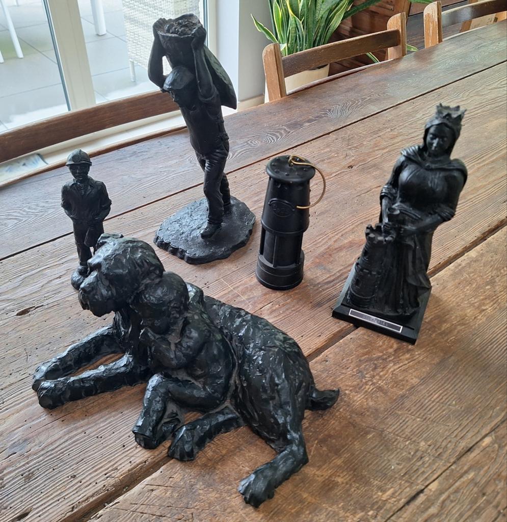 Unity Gifts Coal Figurines Figurines en charbon, Enlèvement ou Envoi