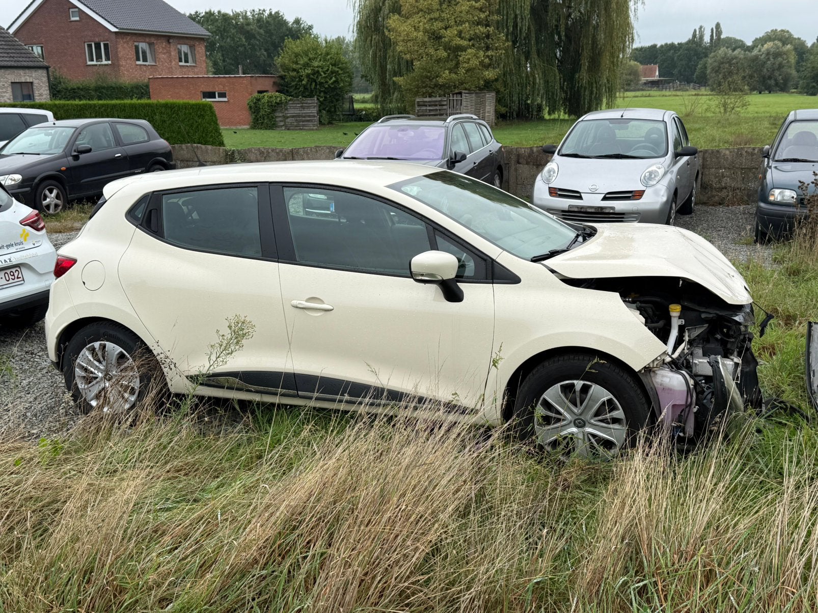Renault Clio 0.9 TCe voorkop schade - motor ok - airbag ok, Autos, Achat, Entreprise, Essence, Clio