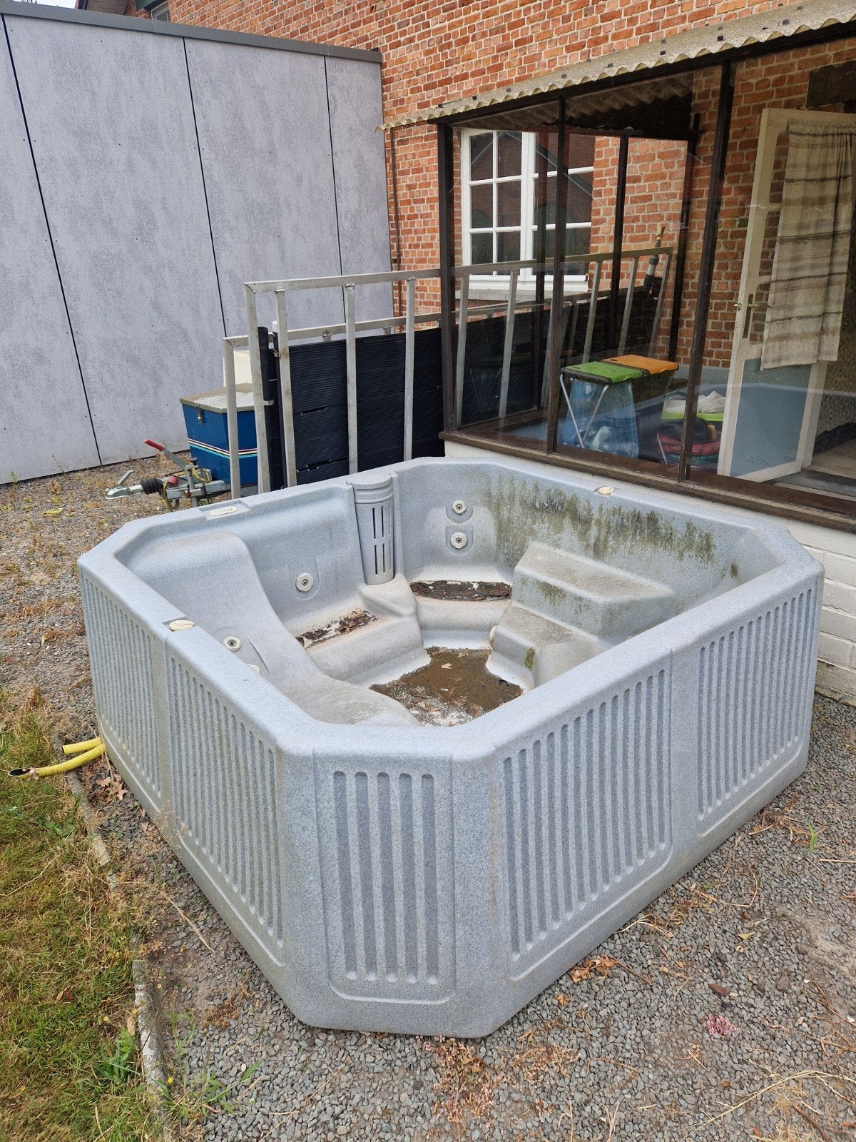 Gratis jacuzzi., Jardin & Terrasse, Bains à remous et Spas, Enlèvement, Pompe