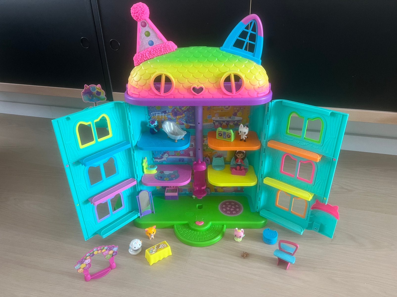 La maison de poupée de Gabby avec quelques accessoires, Enlèvement, Comme neuf, Maison de poupées
