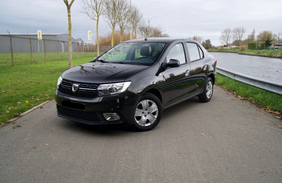 À vendre ! 1.0i  Lauréate / Airco / Bluetooth, Autos, Dacia, Particulier, Logan, Airbags, Air conditionné, Bluetooth, Ordinateur de bord