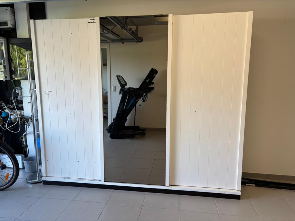 Spiegelkast met schuifdeuren - gratis af te halen, Ophalen, Met deur(en), Gebruikt, 200 cm of meer