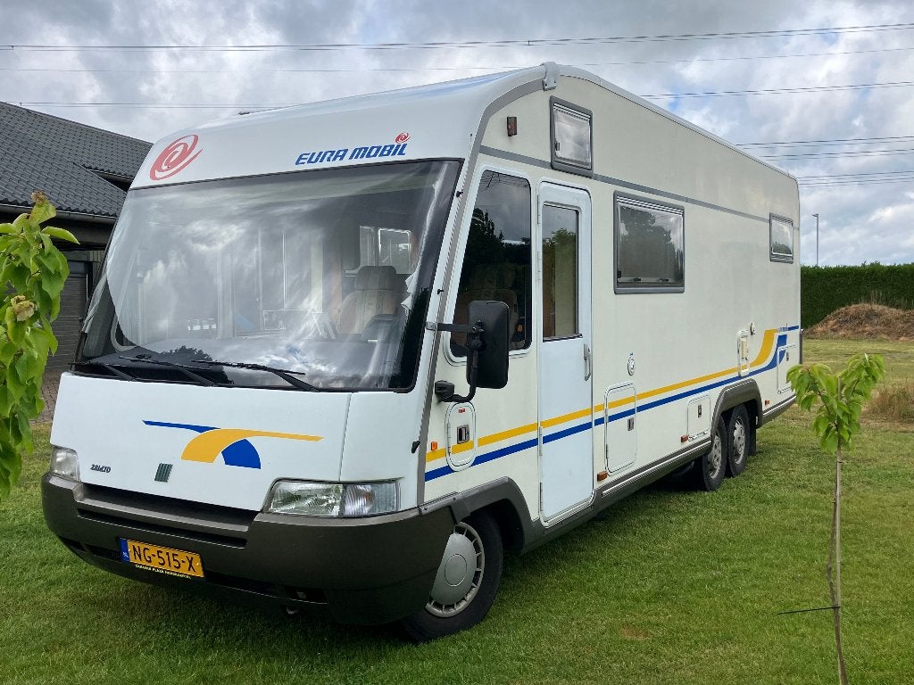 Eura MOBIL CONTURA 810HB XXL, Caravanes & Camping, Siège de train, 8 mètres et plus, Fiat, Boîte manuelle