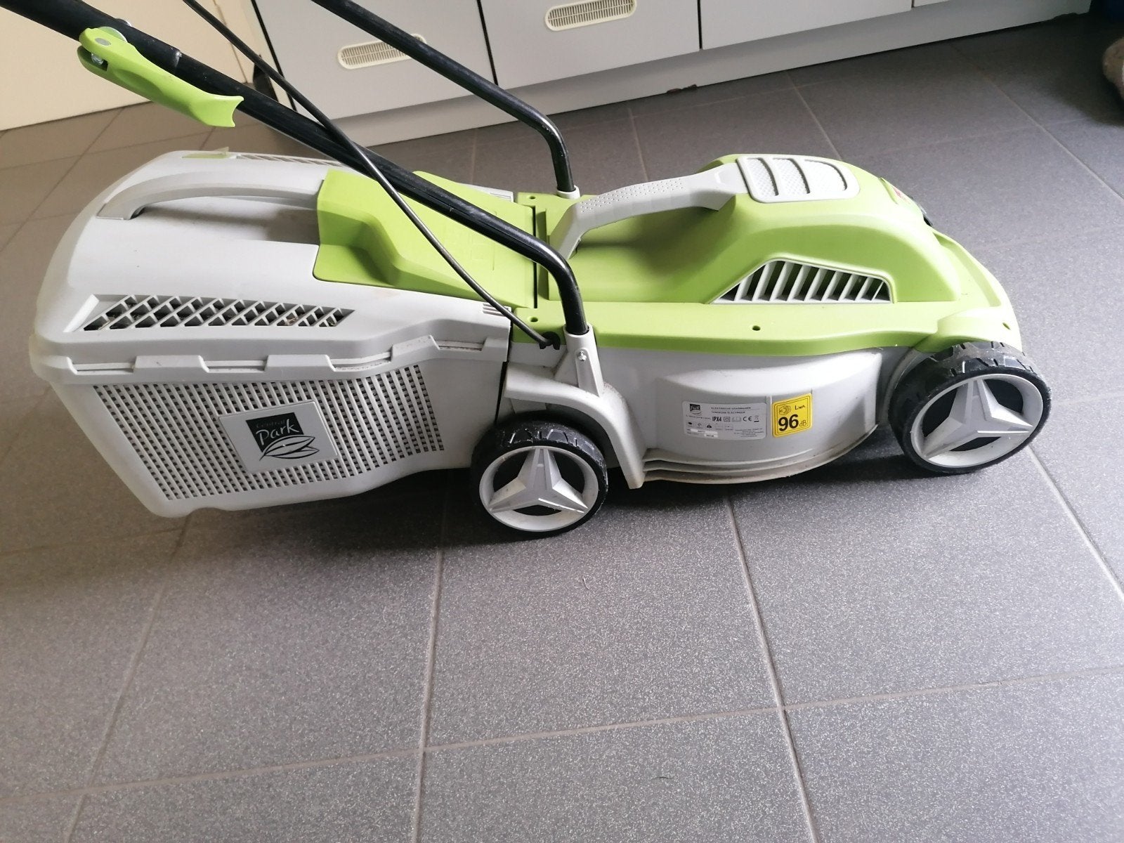 electriche grasmachine, Ophalen