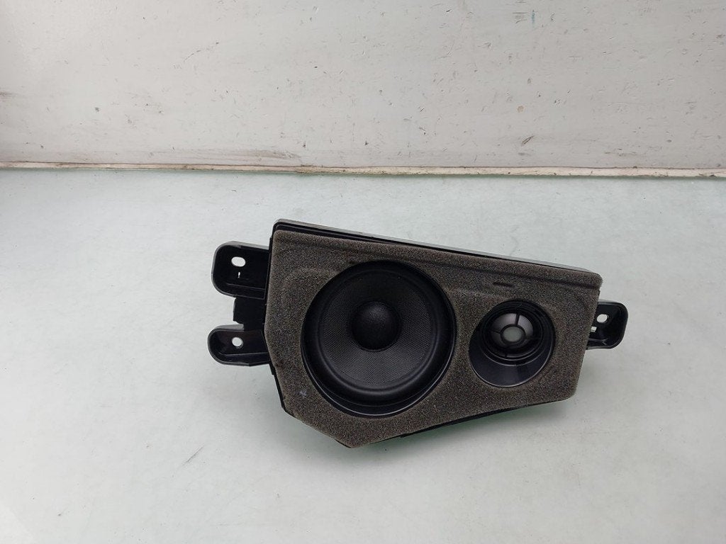 LUIDSPREKER BMW X6 (E71 / E72) (|65139112470|65139211048|), Gebruikt, BMW, Petuelring 130
80809  München, DE, Bayerische Motoren Werke AG