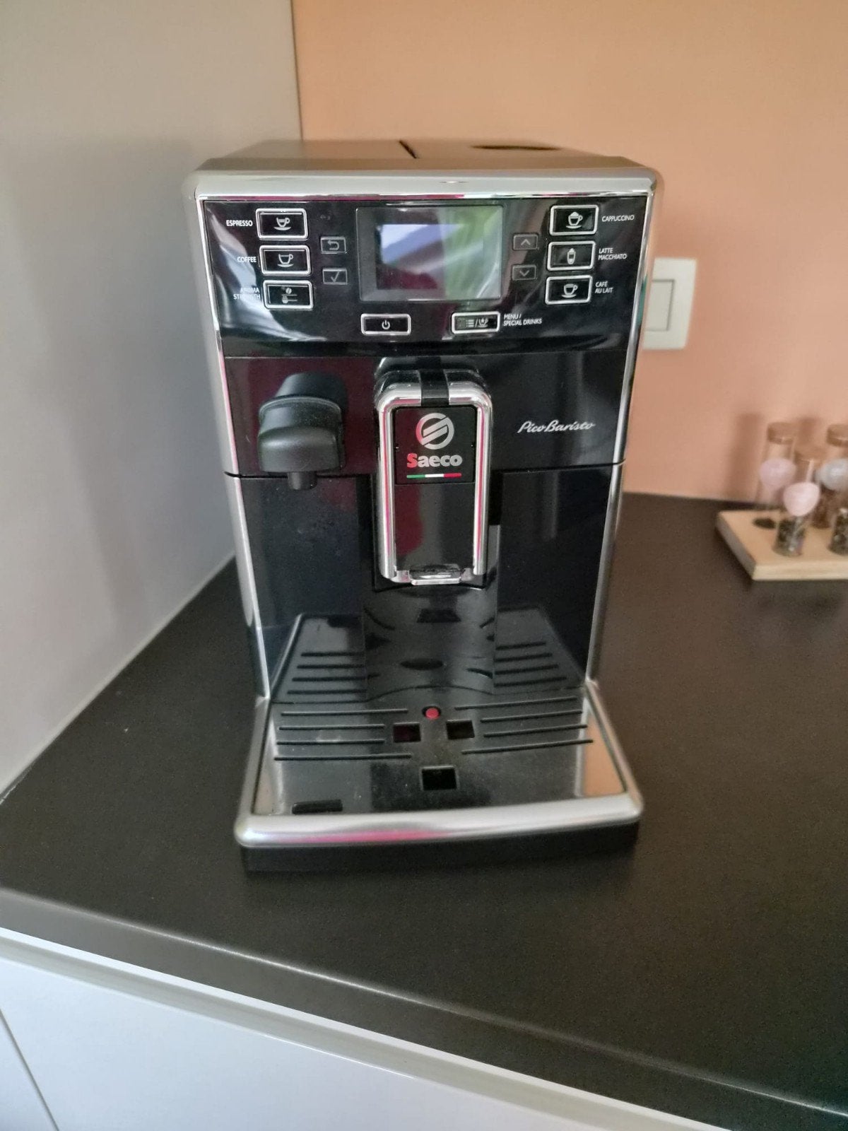 “Saeco PicoBaristo
volautomatische koffiemachine, Ophalen, Koffiemachine, Koffiebonen