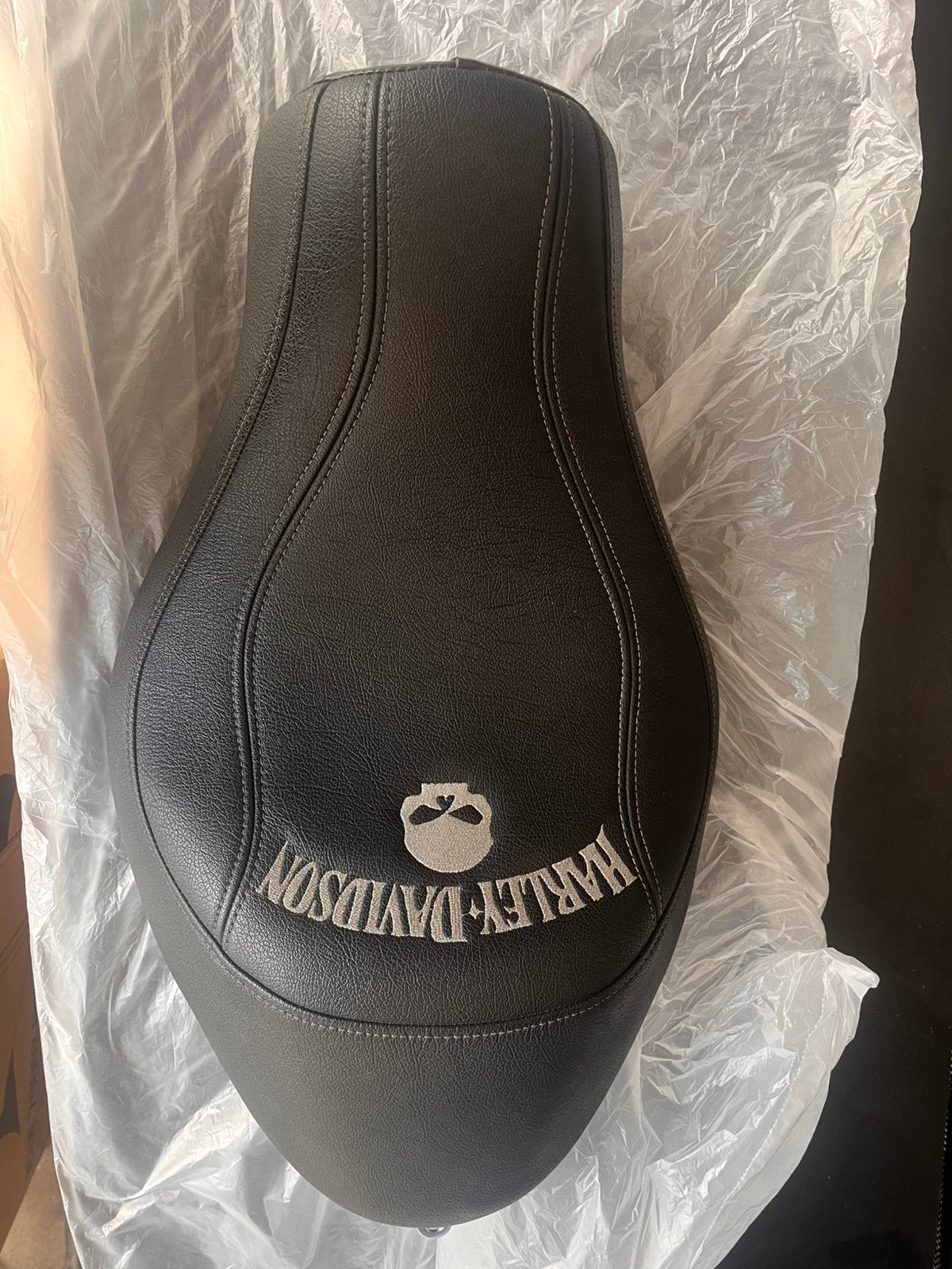 Selle moto Harley-Davidson (Logo Crane / Skull), Enlèvement, Utilisé