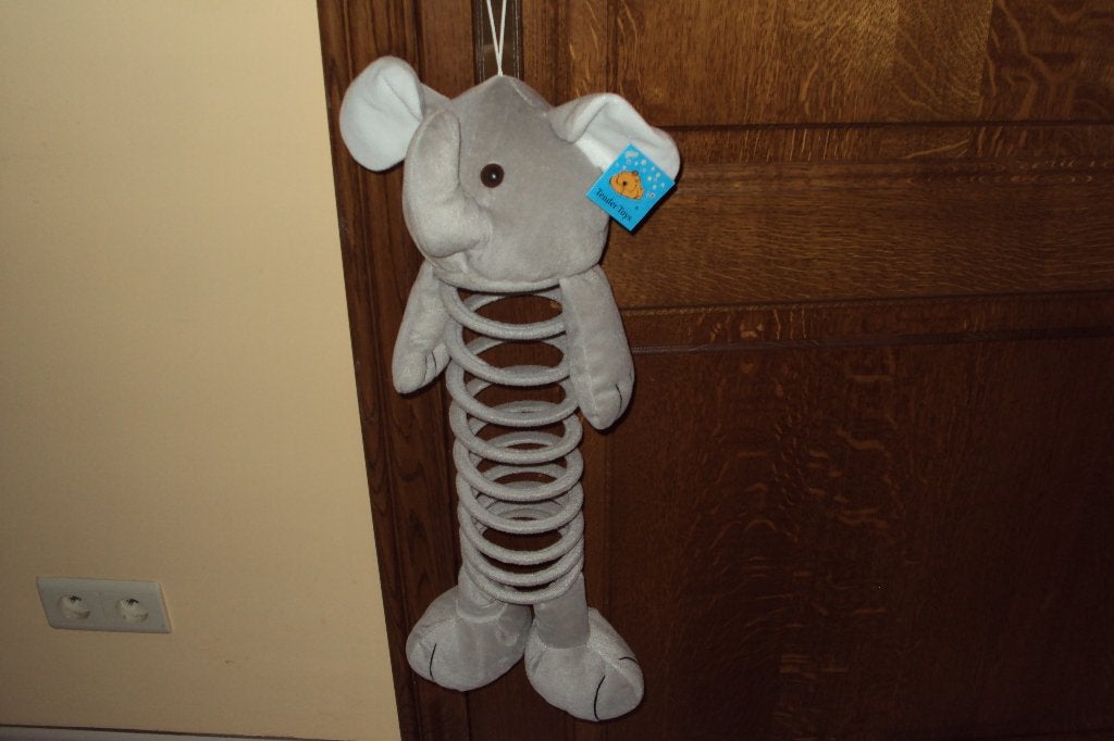 Nieuwe pluche olifant (Dumbo, Dombo) met springveer, Kinderen en Baby's, Grijs, Nieuw, Ophalen of Verzenden, Met label