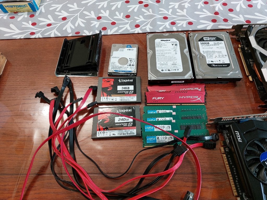 PC onderdelen, Computers en Software, Ophalen, Gebruikt, Geperforeerd, Plaatstaal