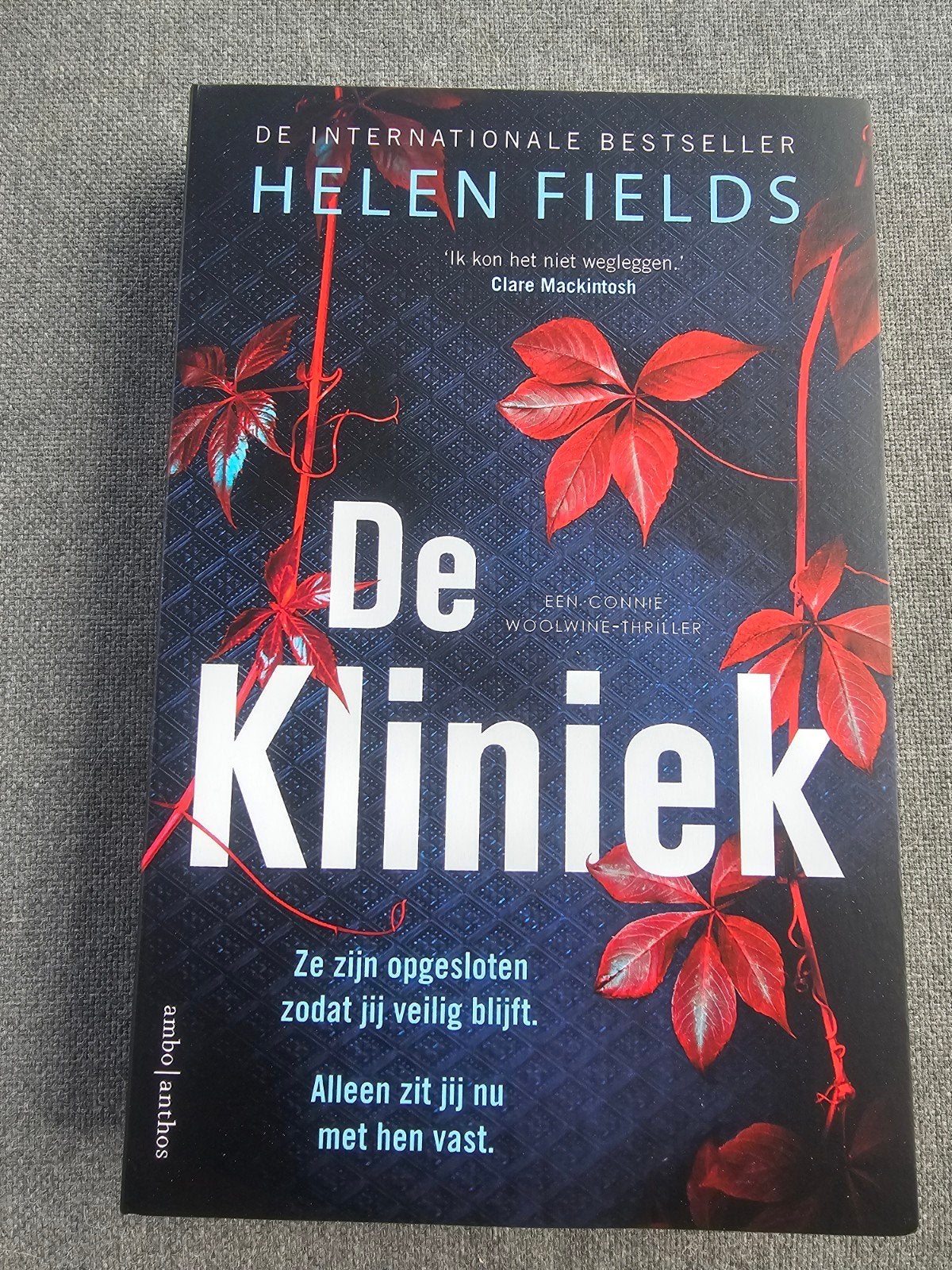 Helen Fields De Kliniek, Boeken, Ophalen of Verzenden, Nieuw, Helen Fields