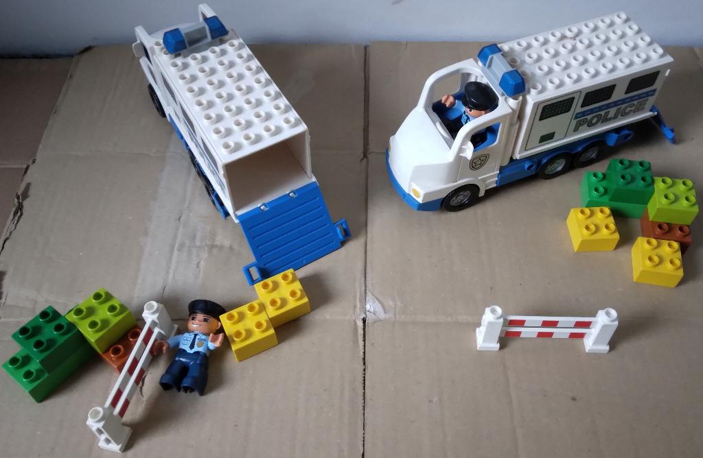 Police Truck - Duplo #5680 (2011) (x2), Enlèvement, Utilisé, Duplo