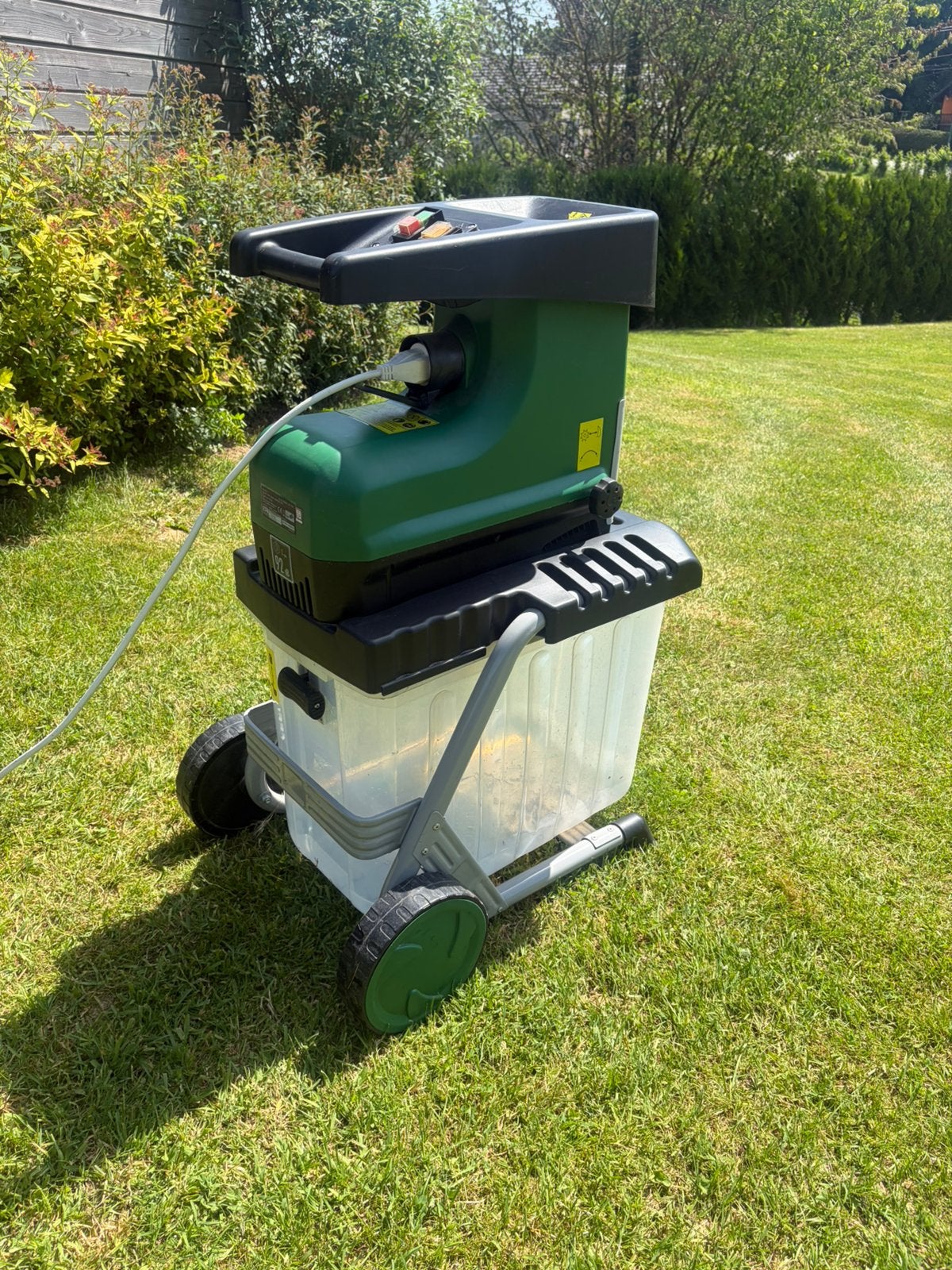 Ferrex-versnipperaar, Tuin en Terras, Hakselaars, Ophalen, Zo goed als nieuw, Elektrisch, Met opvangzak