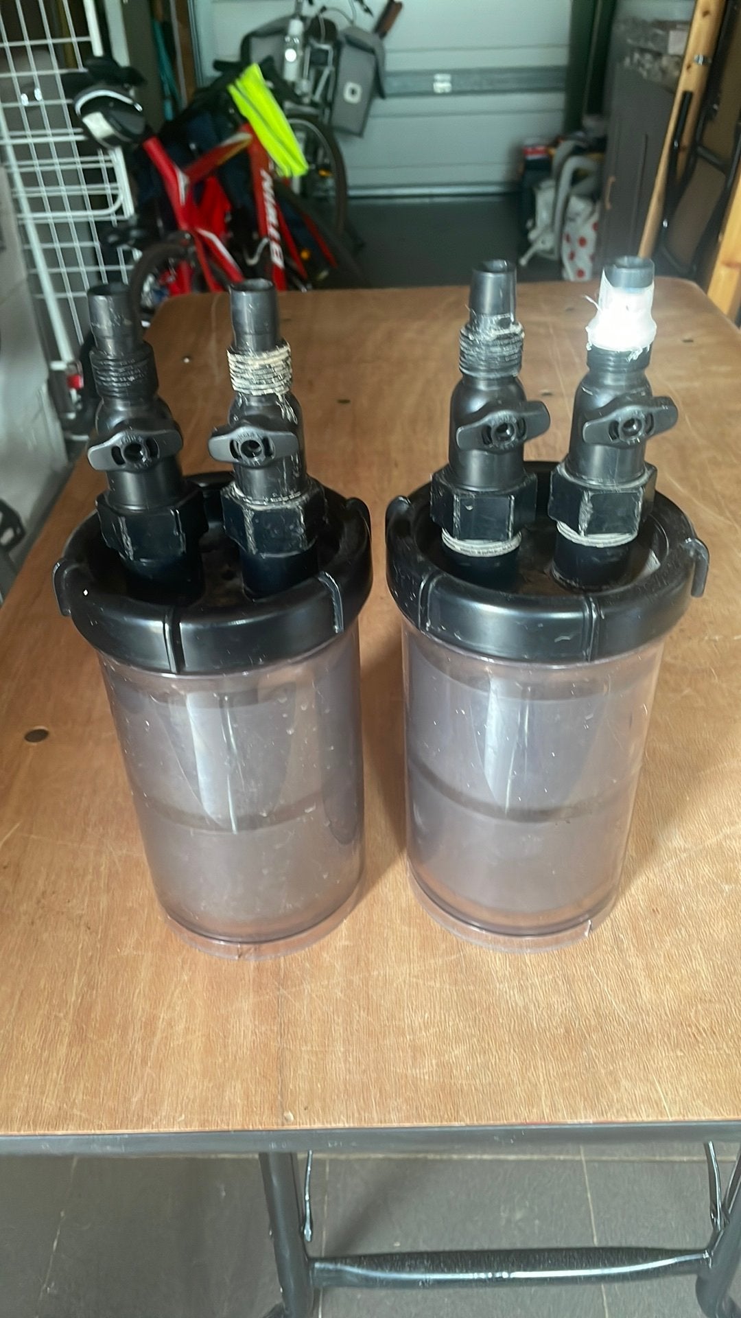 Twee voorgilters te koop, Dieren en Toebehoren