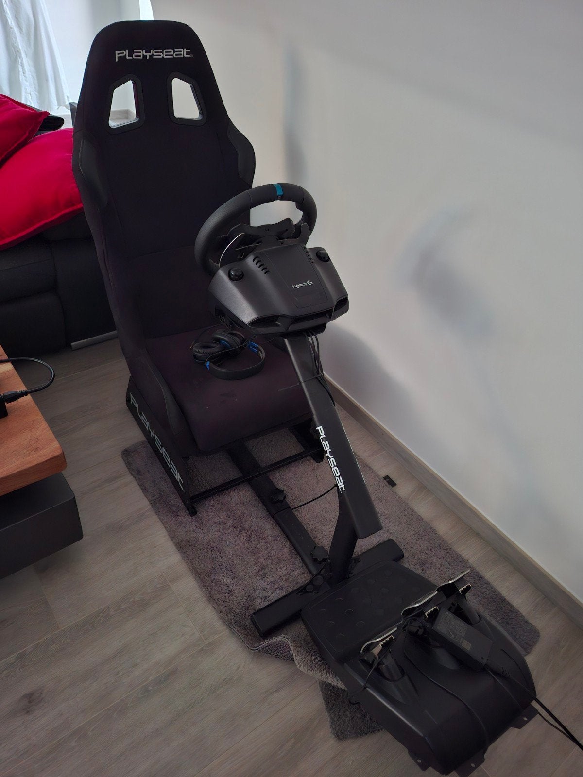 playseat met logitech g26, Games en Spelcomputers, Spelcomputers | Sony Consoles | Accessoires, Ophalen, Zo goed als nieuw, Playseat of Racestoel