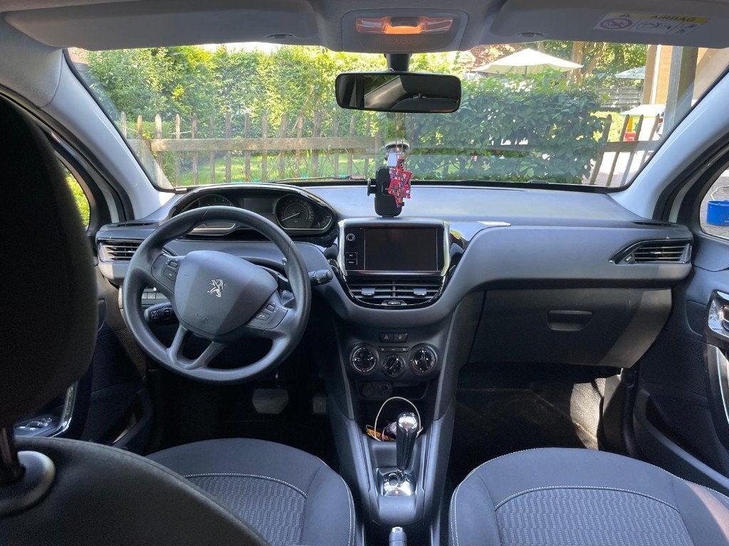 Peugeot 208 van 2017 automaat, Auto's, Peugeot, Particulier, Automatische klimaatregeling, Bluetooth, Boordcomputer, Metaalkleur