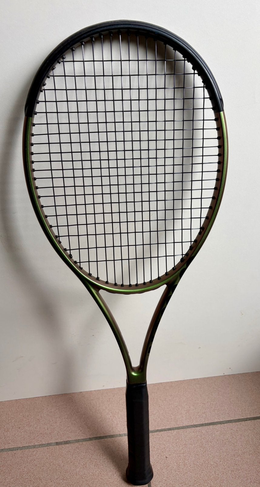 Wilson Blade 98 V8 18x20 Racket, Ophalen, Zo goed als nieuw, Racket