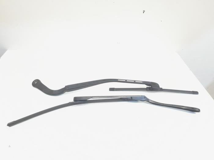 Kit de bras d'essuie-glace d'un BMW 3-Serie, -, 3 mois de garantie, Utilisé, -