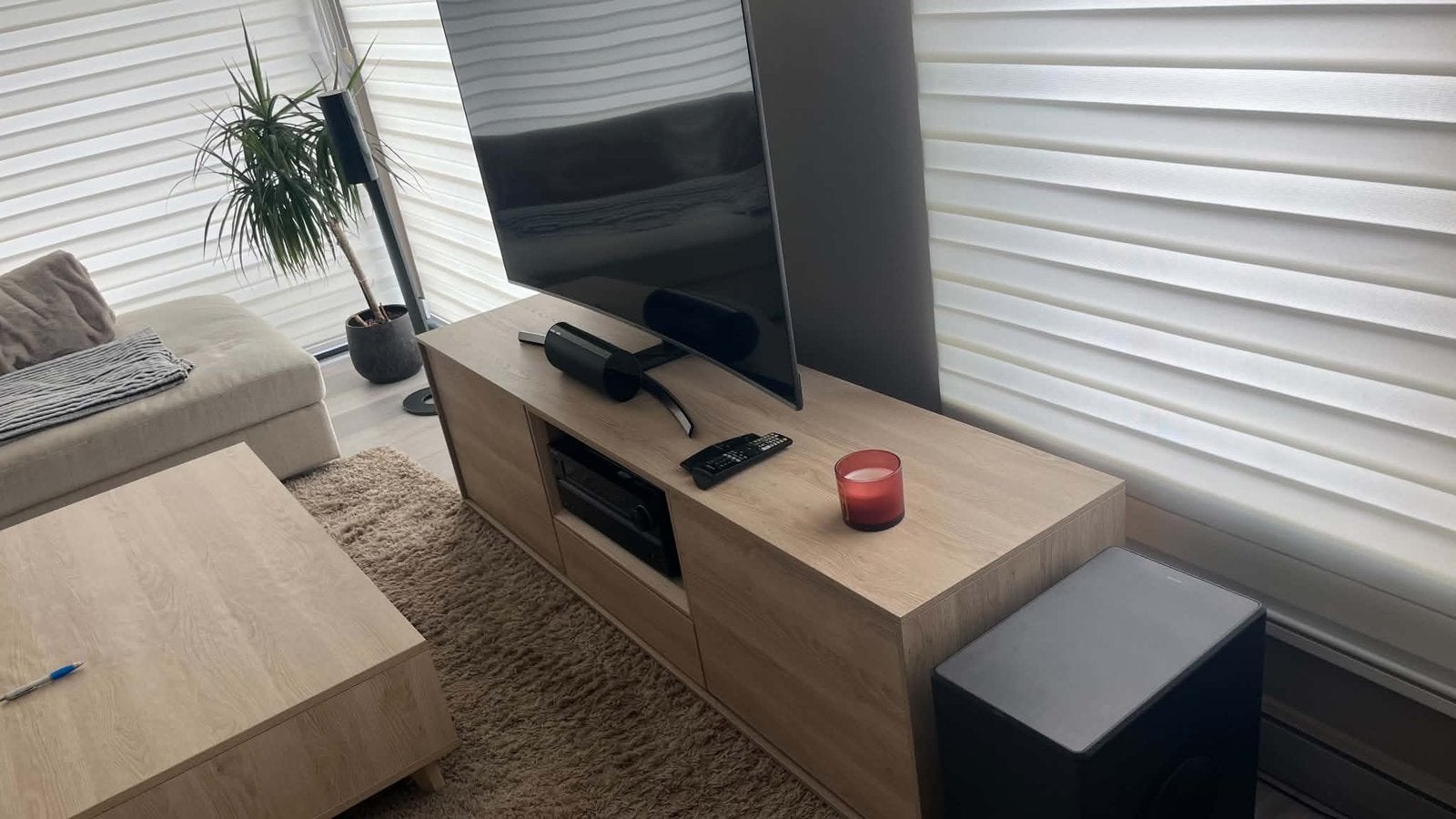 Tv meubel met opbergruimte, Ophalen