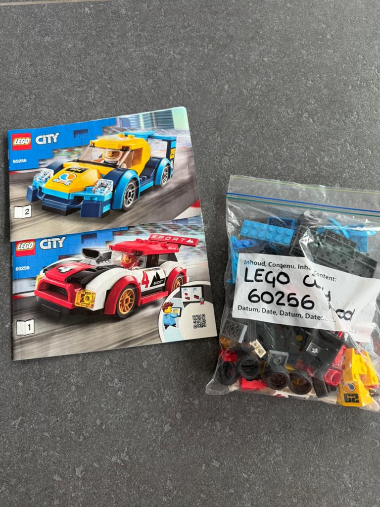 Lego City Racewagens 60256, Kinderen en Baby's, Speelgoed | Duplo en Lego, Zo goed als nieuw, Lego, Complete set, Compleet, Inclusief instructies