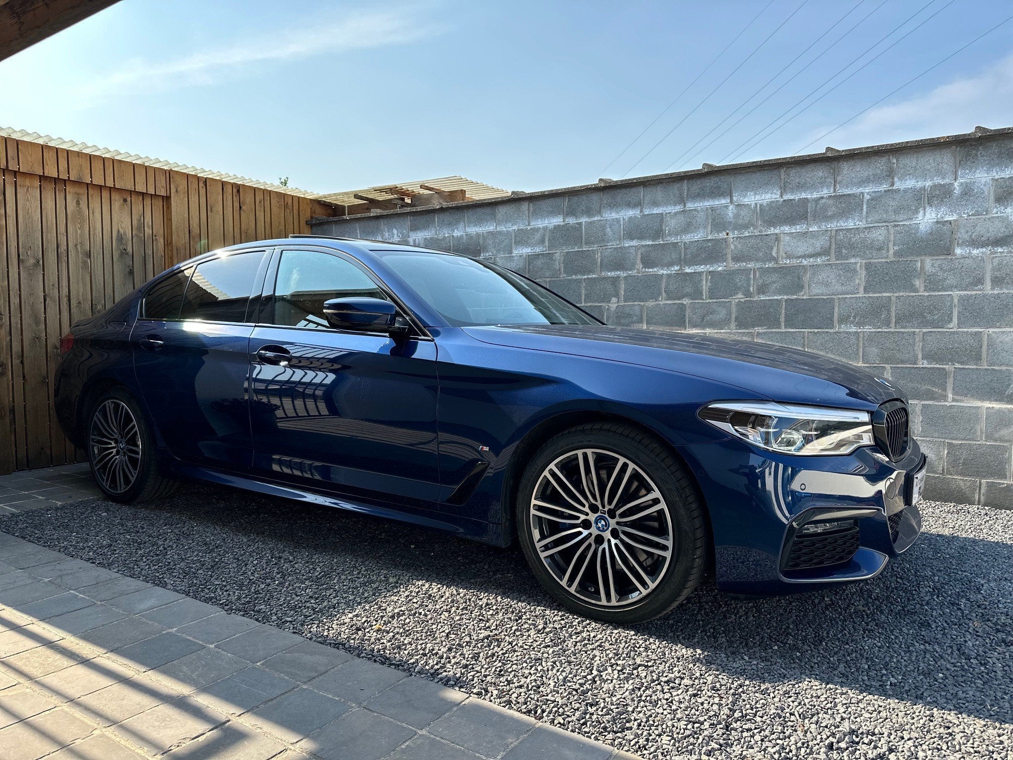 BMW 530 eA M Pack Keyless Open dak Full Option Facelift, Auto's, Automaat, 1998 cc, Achterwielaandrijving, Gebruikt