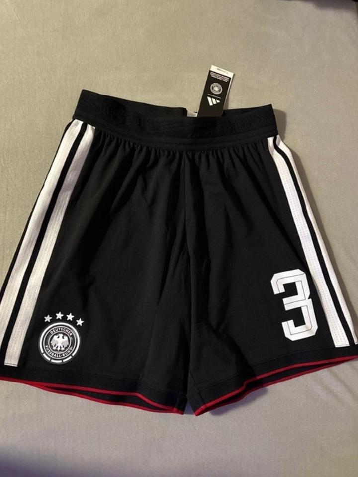 Duitsland Adidas voetbalshort Nr.3, Maat S, Ophalen of Verzenden, Nieuw, Broek