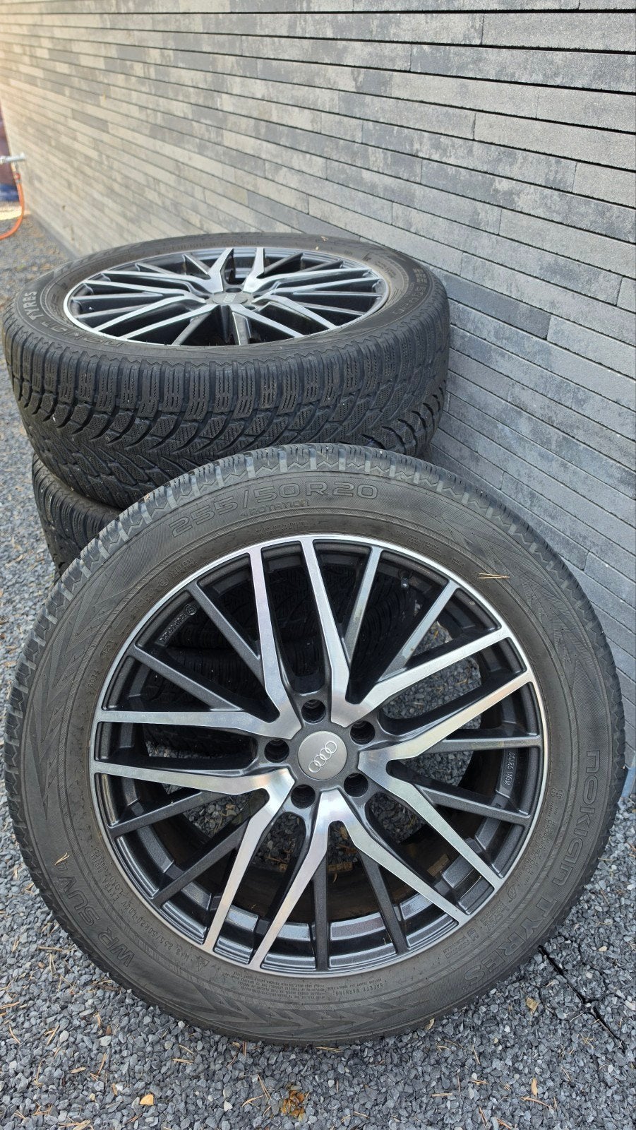 Kit hiver Audi Q8 e-tron 20inch - Excellent état, Pneus et Jantes, Pneus hiver, 255 mm, Enlèvement