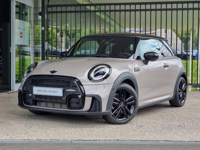 MINI Cooper JCW Trim, 136 pk, https://public.car-pass.be/vhr/863ce878-bd58-4108-b60b-4e61ff433624, Berline, Cooper