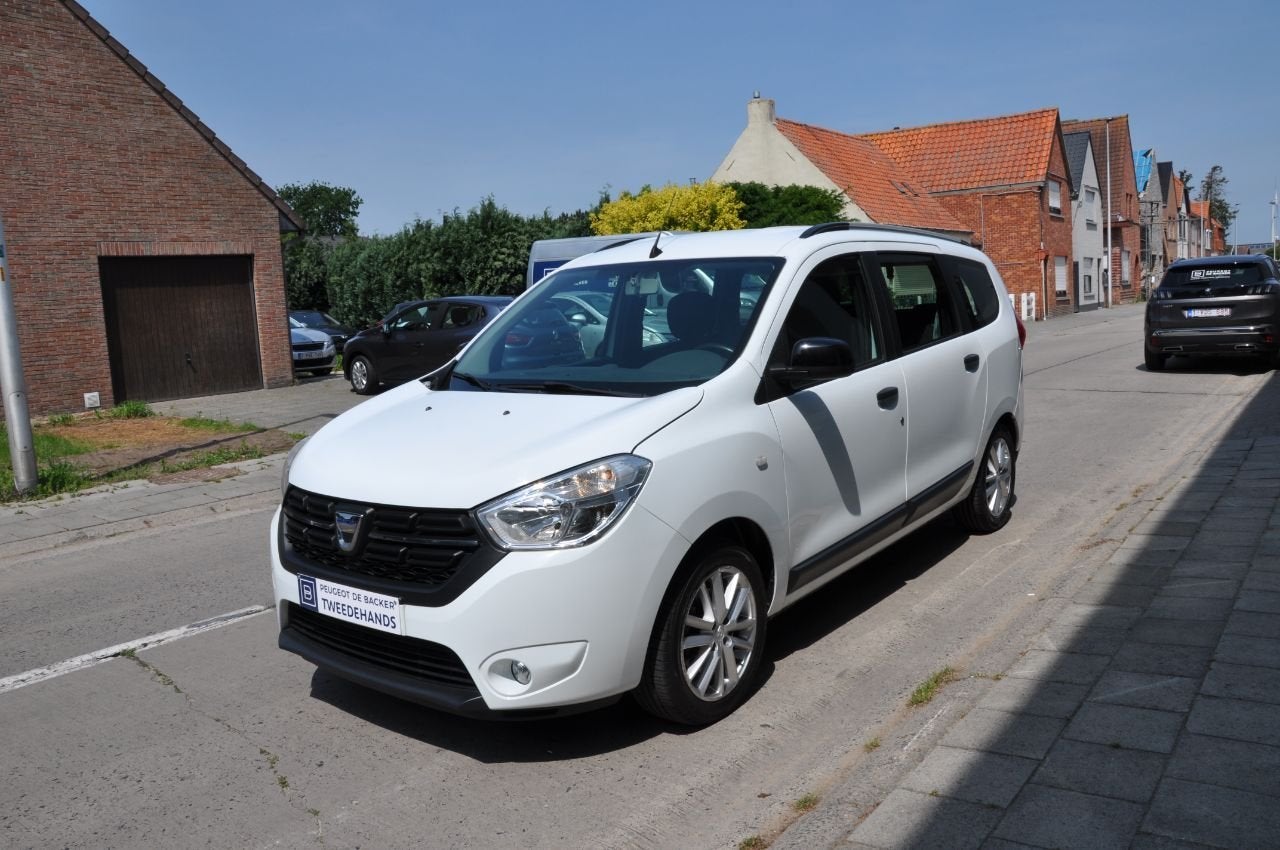 Dacia Lodgy * AIRCO * PDC * NAVI * CAMERA * (bj 2020), Auto's, Voorwielaandrijving, 75 kW, Gebruikt, 5 deurs