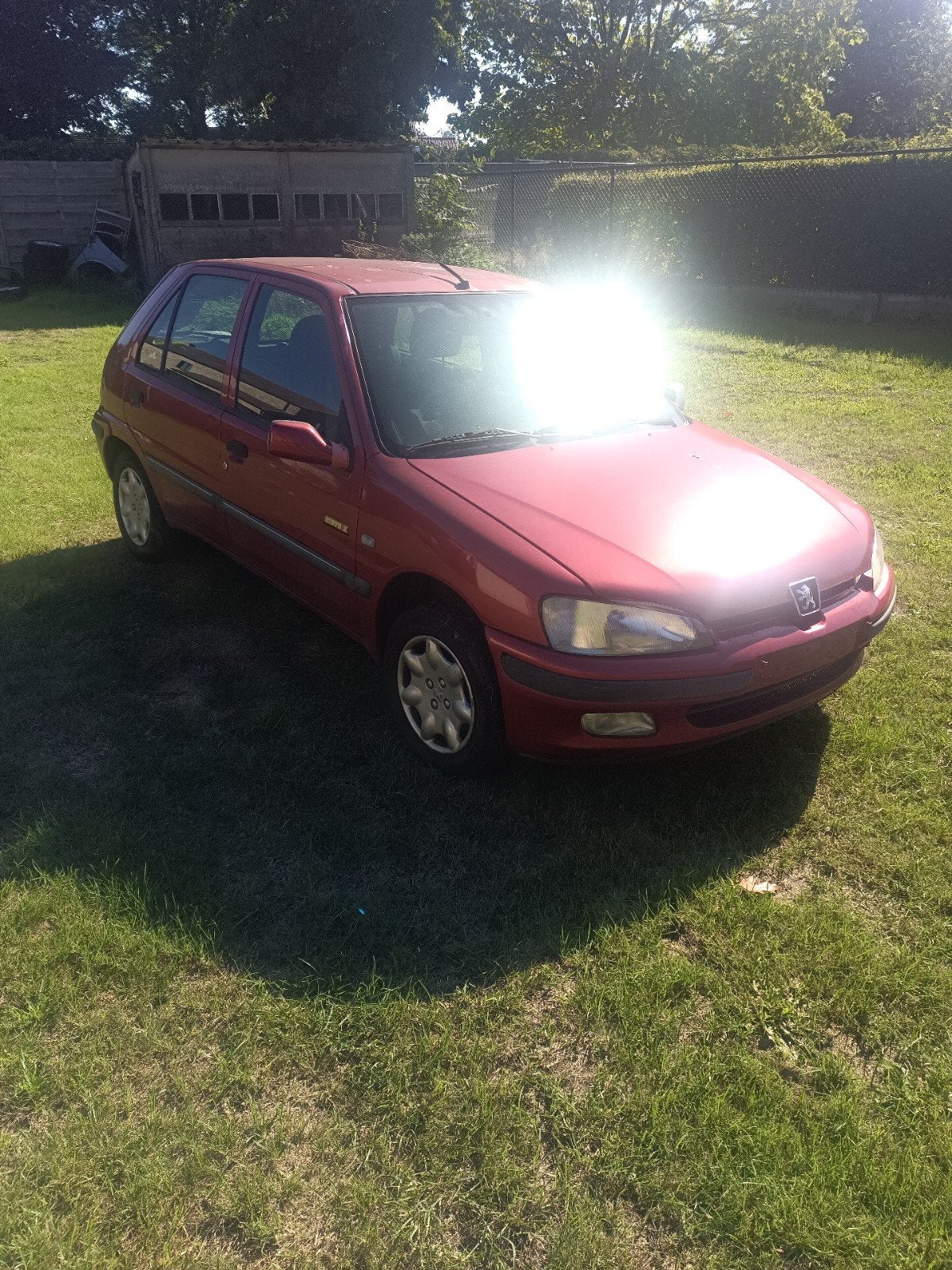 Te koop voor onderdellen export of opmaak Peugeot 106 1.1 be, Ophalen, Peugeot