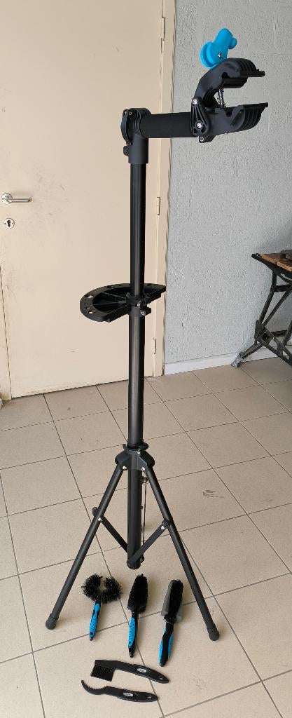 Fietsenhouder/montagestandaard, Fietsen en Brommers, Ophalen, Gebruikt, Btwin