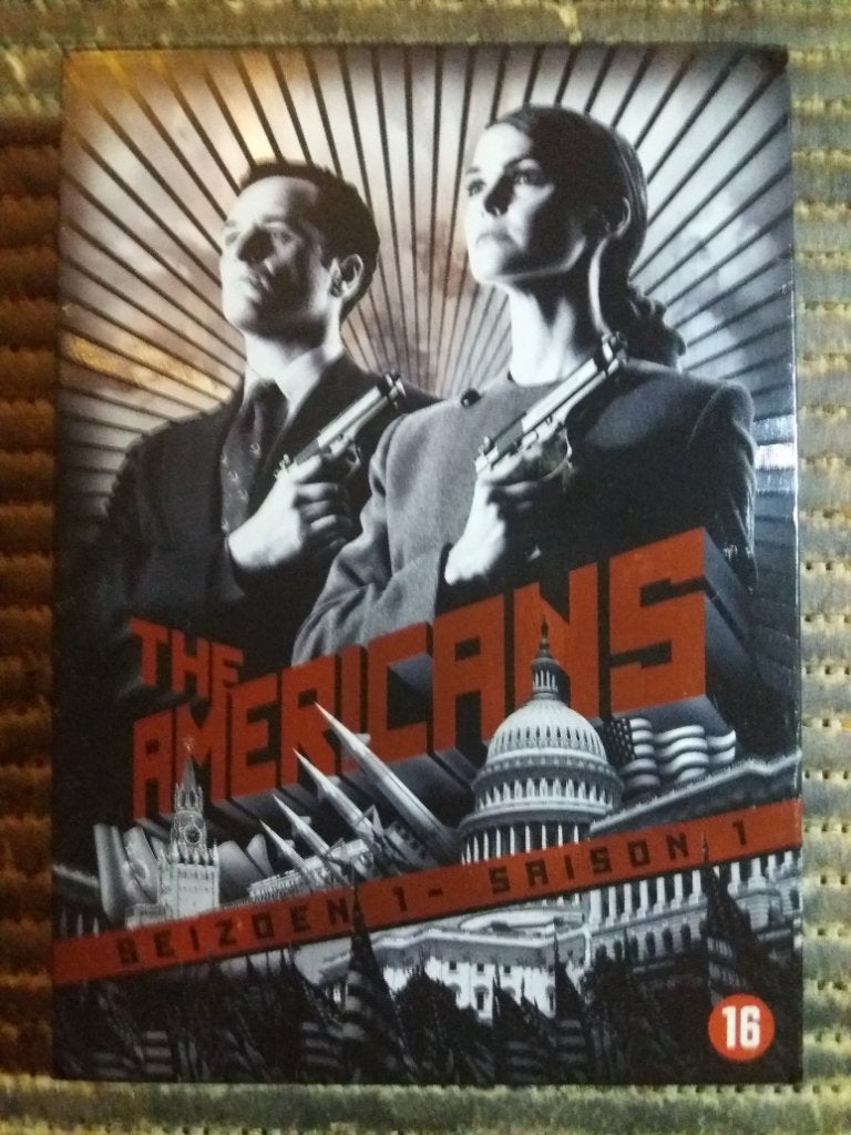 The Americans - Saison 1 (Nouveau), Comprend un boîtier, Français, Comme neuf, À partir de 16 ans