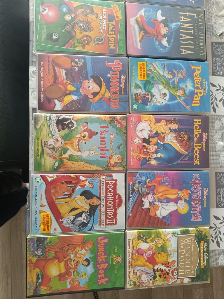 Disney films 35 stuks in orginele doos perfect staat, Cd's en Dvd's, VHS | Kinderen en Jeugd, Ophalen