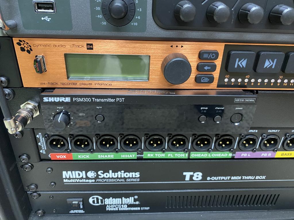 Shure PSM 300 Premium H20 + SB900A-batterijen + oplader, Muziek en Instrumenten, Soundmodules, Zo goed als nieuw, Overige merken