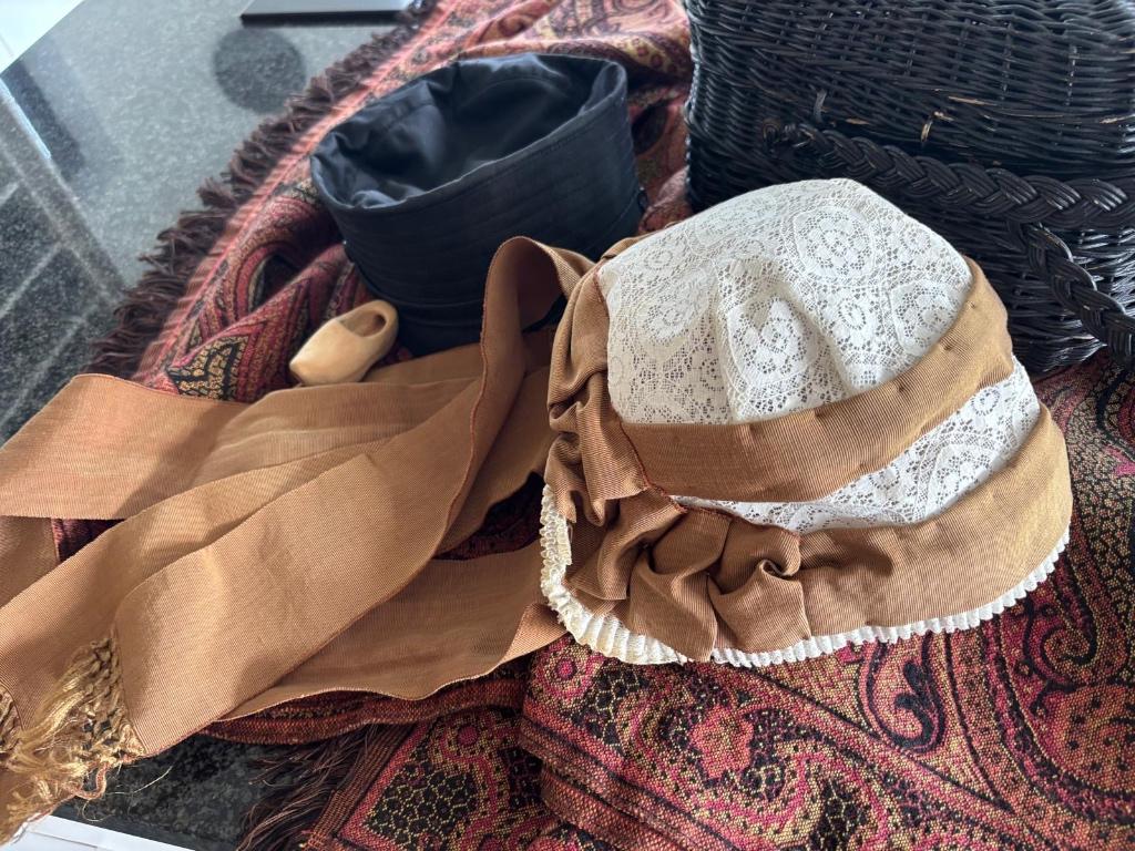 Gildekledij, Ophalen, Gebruikt, Handschoenen, Hoed of Pet
