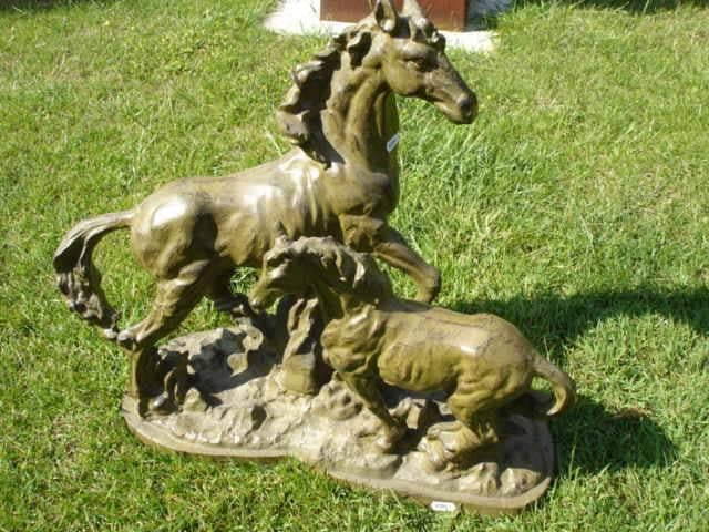 Paard en zijn gietijzeren veulen, te koop!, Tuin en Terras, Ophalen, Nieuw, Metaal, Dierenbeeld