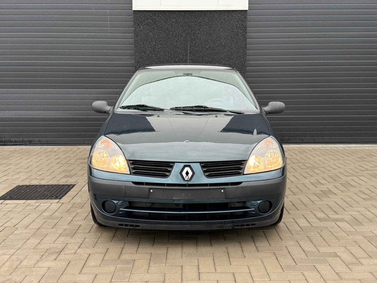 Renault Clio - 1.2 Benzine - 05/2005, Auto's, Voorwielaandrijving, Beige, 4 cilinders, Bedrijf