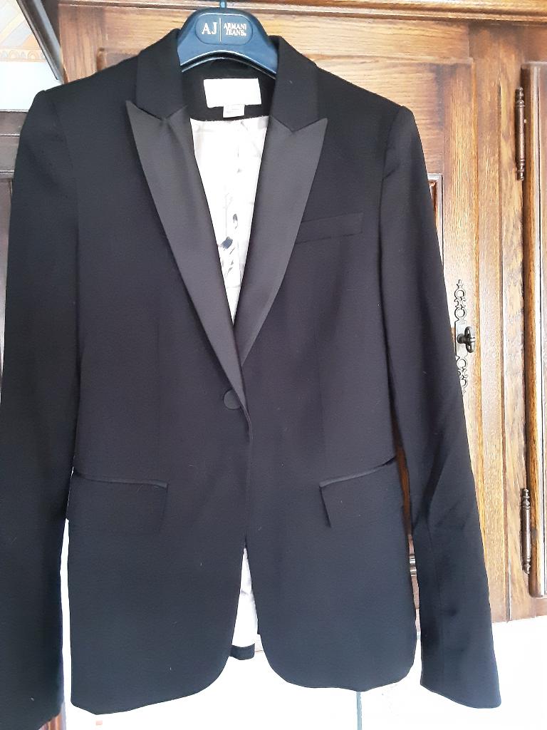 Zwarte damesblazer maat 36, Kleding | Dames, Jasjes, Kostuums en Pakken, Ophalen, Zwart, Zo goed als nieuw, Jasje