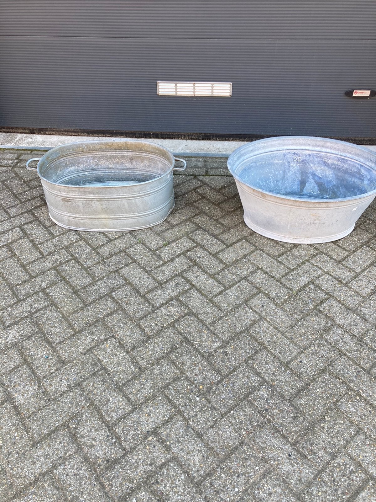 Mooie oude zinken kuipen in topstaat ,55 euro per stuk, Ophalen, Gebruikt