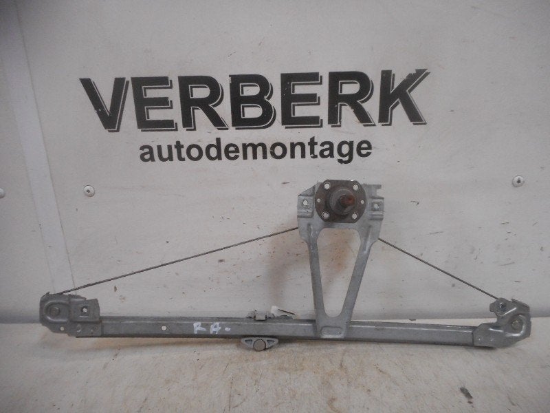 VITRE MECANISME MANUAL ARRIÈRE DROIT 190 (W201), Brose SE, Mercedes-Benz, Info@brose.com, Utilisé