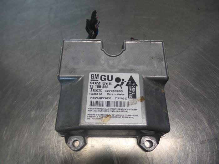Airbag Module van een Opel Zafira B (Zafira B 05-), Gebruikt, -, -, Opel