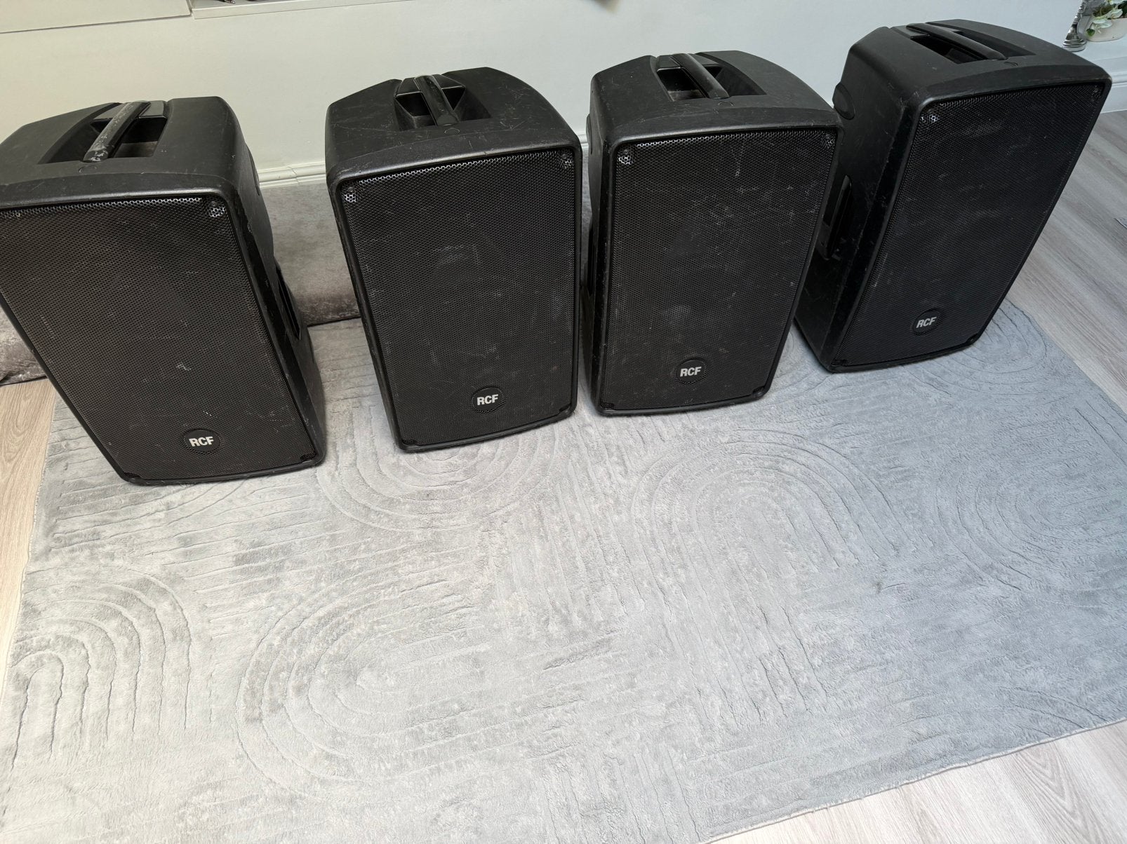 4 x rcf 32a actief, Enlèvement, Comme neuf